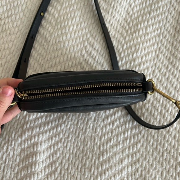 Madewell The Leather Carabiner Mini Crossbody Bag - Picture 3 of 7
